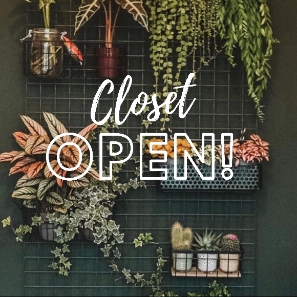 Tops - • automatic 20% off any bundle! •